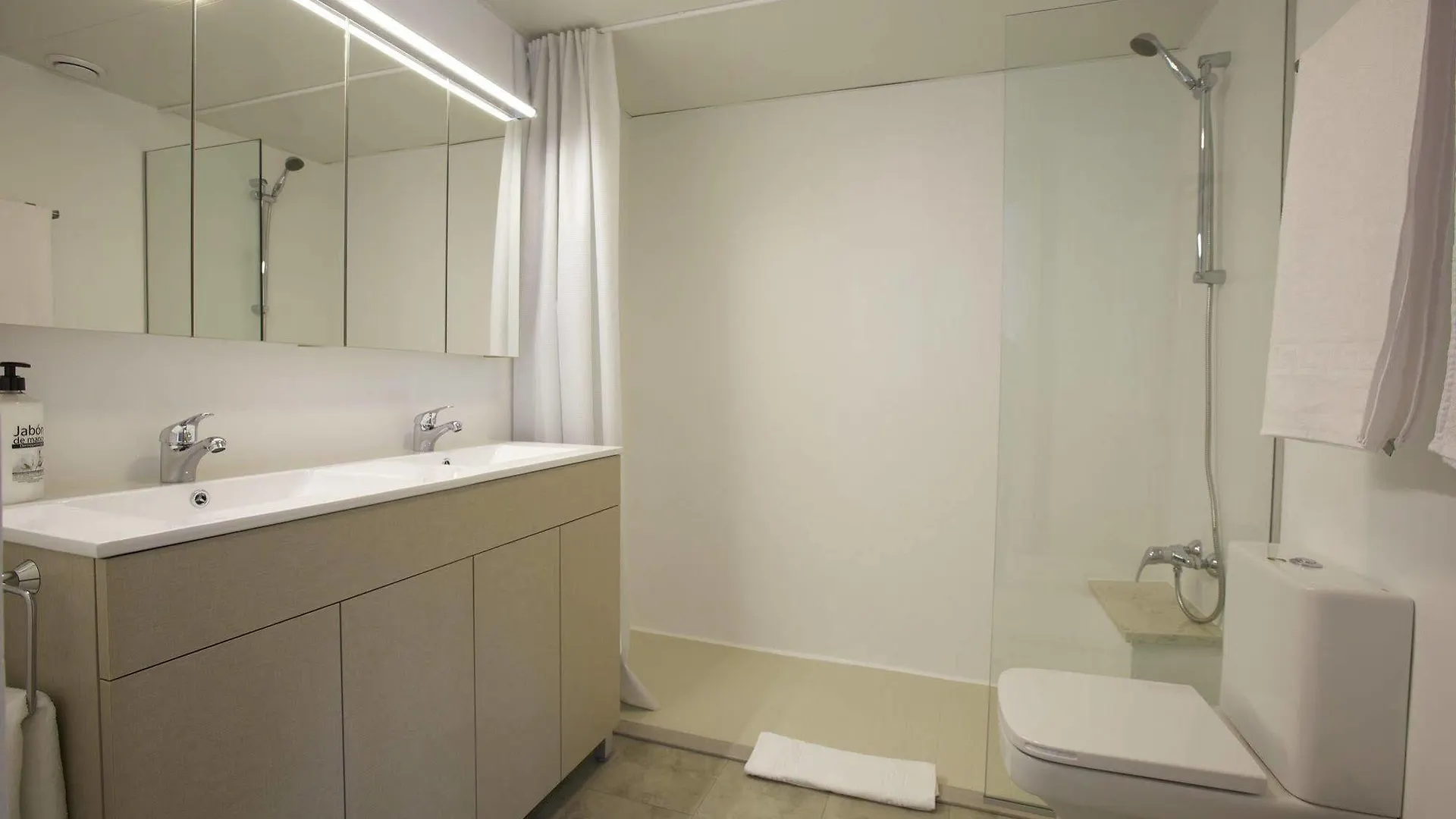 Sono Master Apartments La Garriga 0*,  Spain